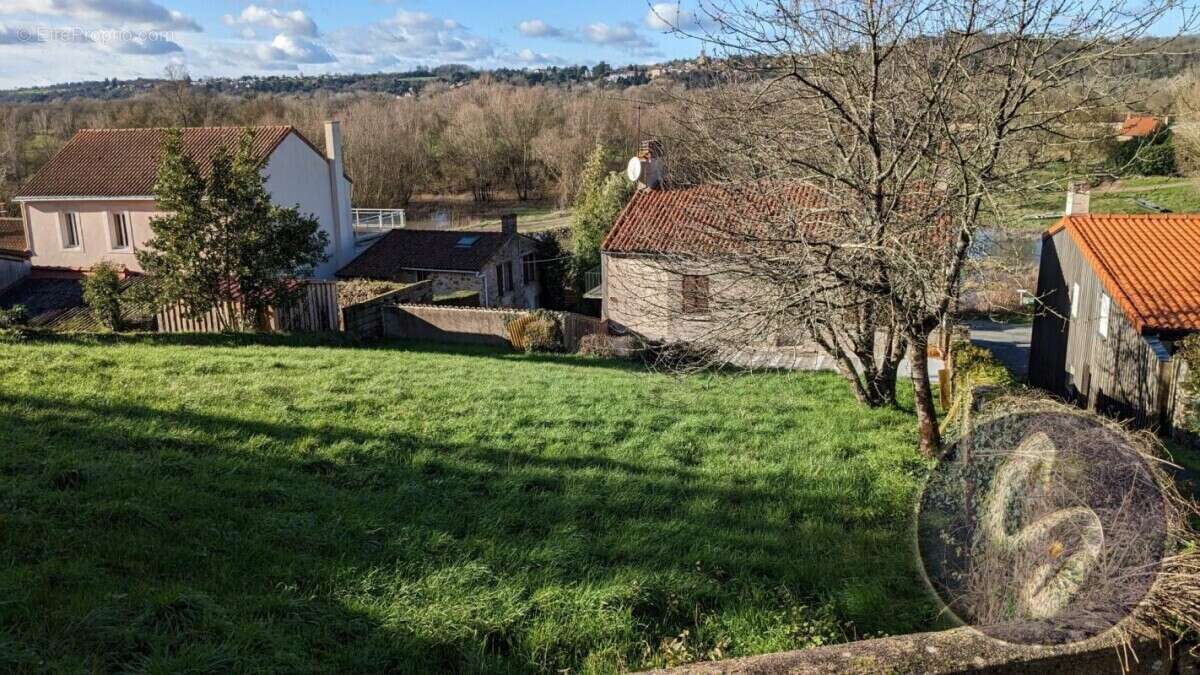 Maison à CHAMPTOCEAUX