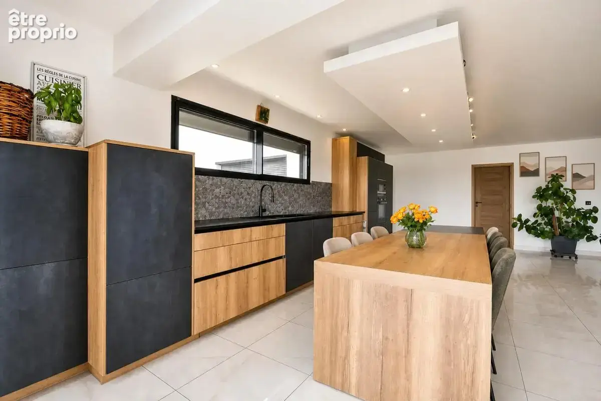 Maison de 8 pièces de 210 m² à Orthez - photo 5