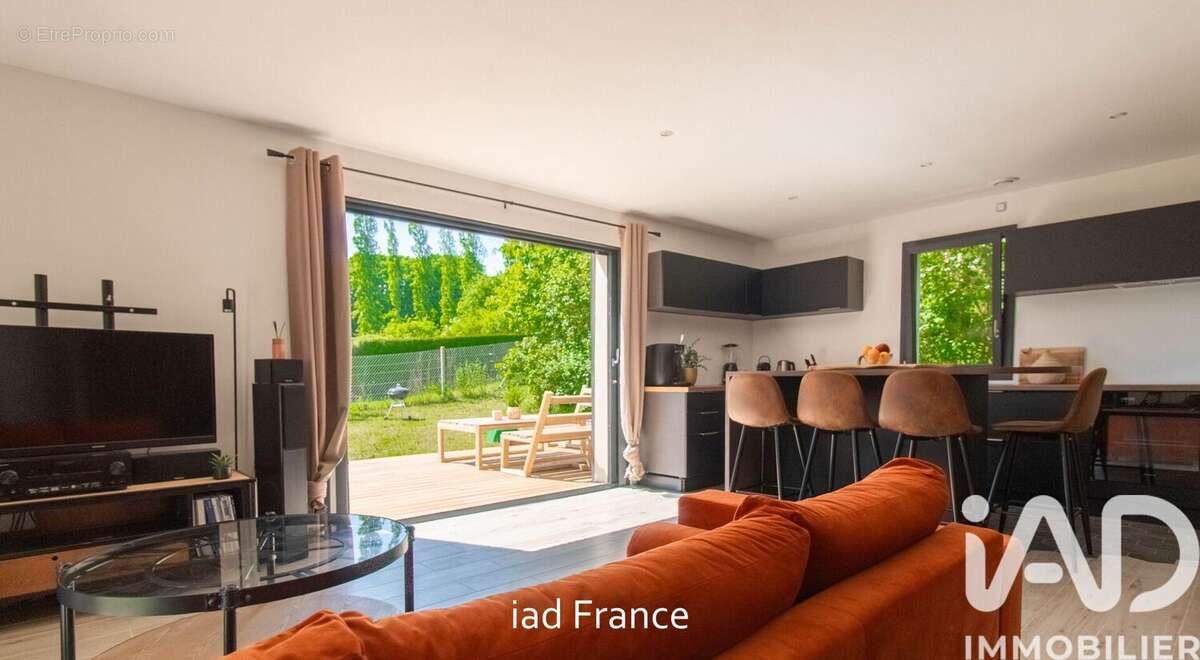 Maison 82 m² à Rosay  - photo 4