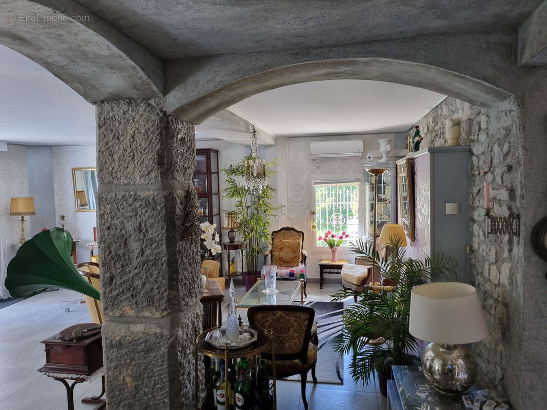 Maison à VEYNES