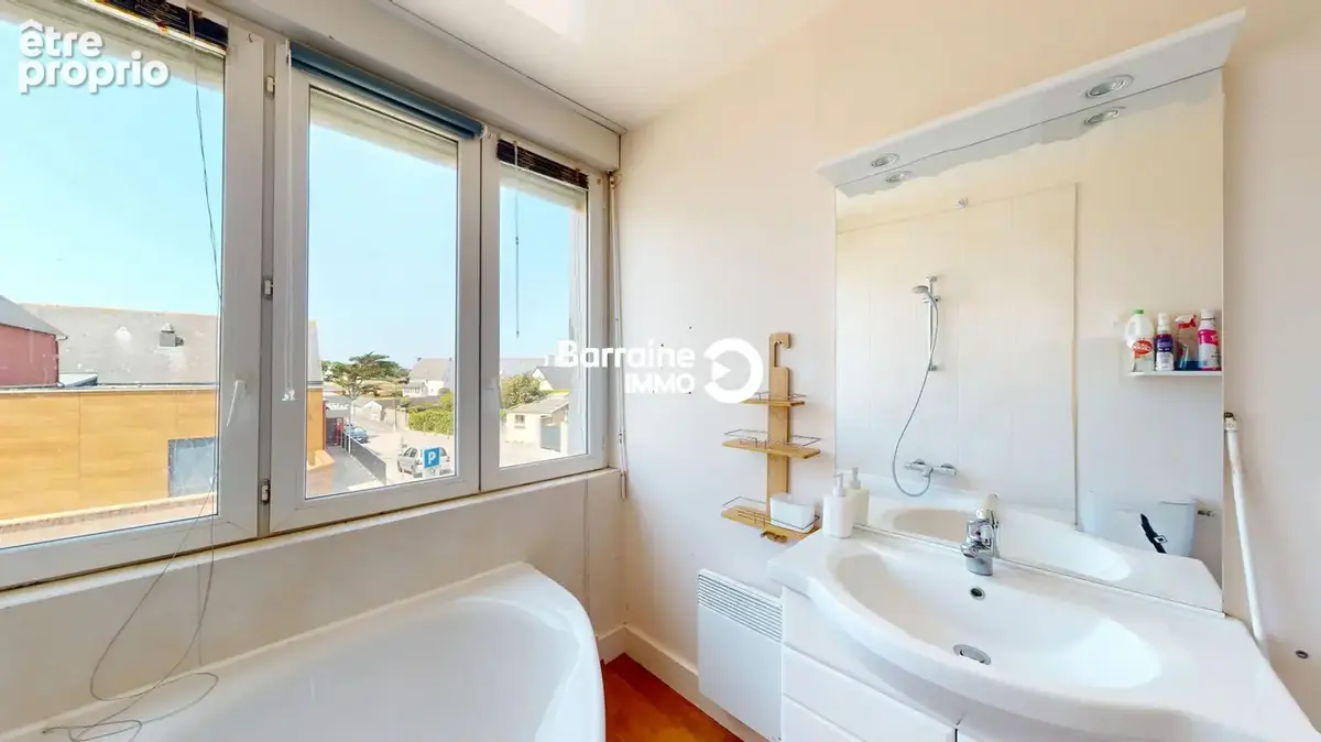 A vendre - barraine immo - immeuble local et deux t3 - porspoder - 200m de la plage - photo 5