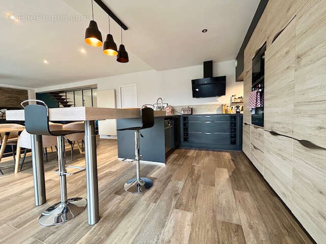 Maison à LA VILLE-DU-BOIS