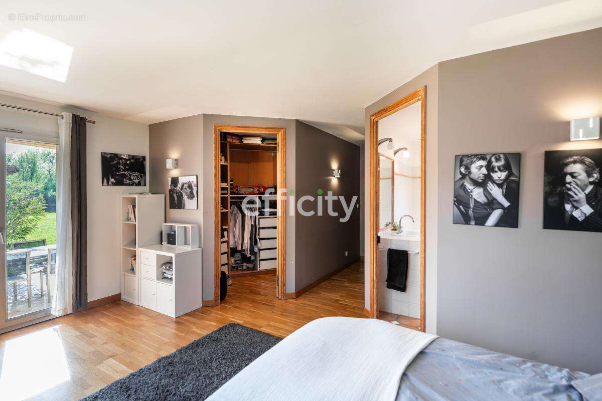 Maison à SAINT-CYR-AU-MONT-D'OR