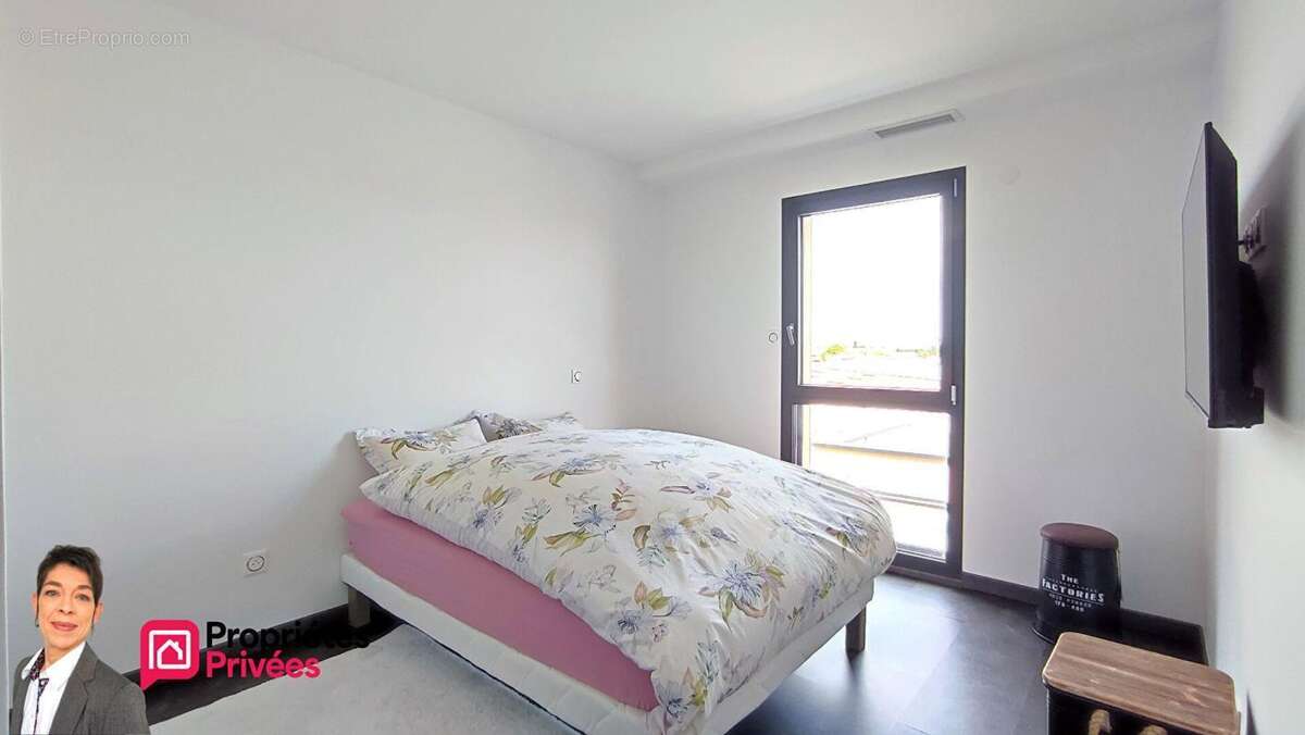 ROANNE (42300)  Villa contemporaine avec piscine, suite parentale et dépendance aménagée - photo 12