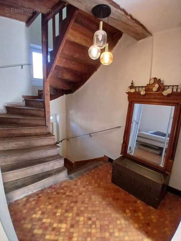 Lormes centre ville, maison de caractère avec 4 chambres et cour. Morvan. - photo 13