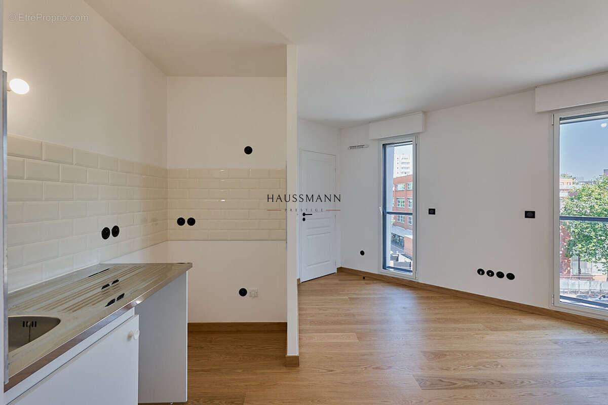 Appartement à PARIS-17E