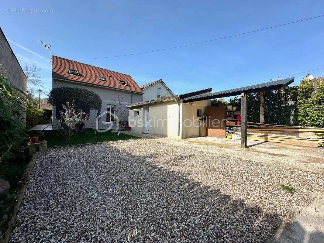 Maison à BUTRY-SUR-OISE