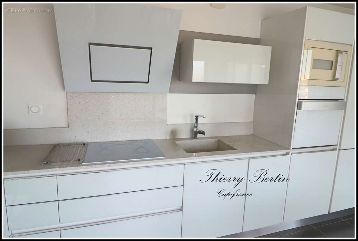 Appartement à vendre 3 pièces FREJUS (83) - photo 9