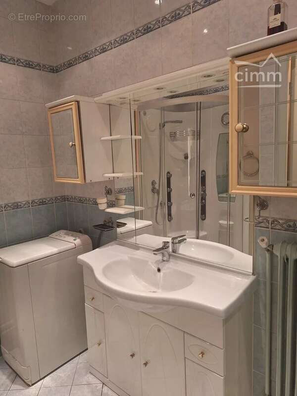 Appartement à SAINT-MAUR-DES-FOSSES
