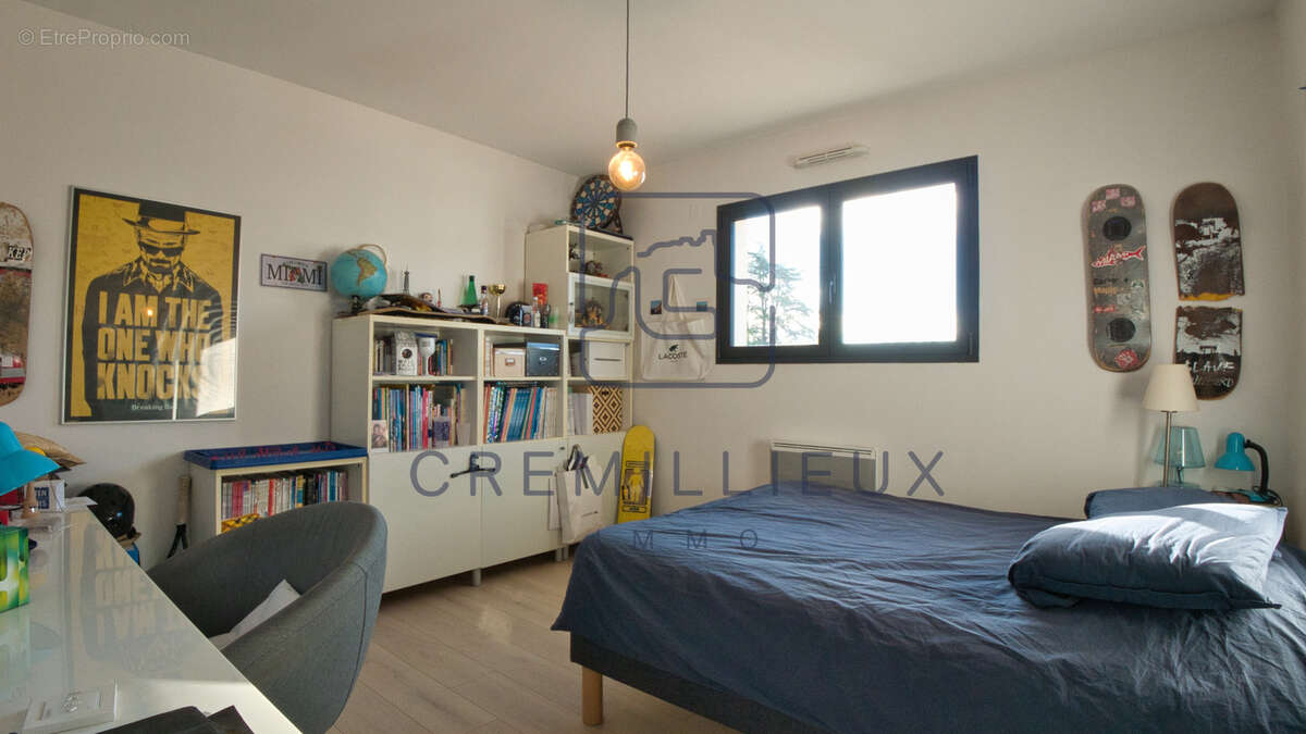 Maison à GUILHERAND-GRANGES