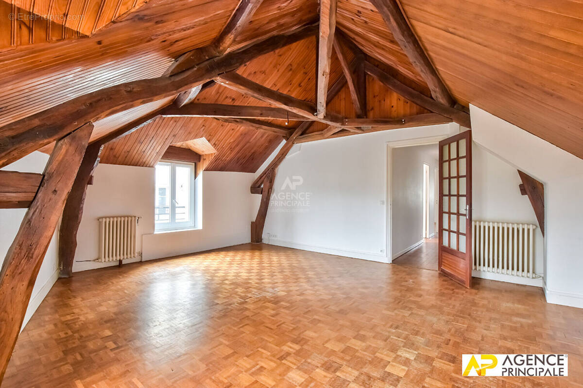 Appartement à MAISONS-LAFFITTE