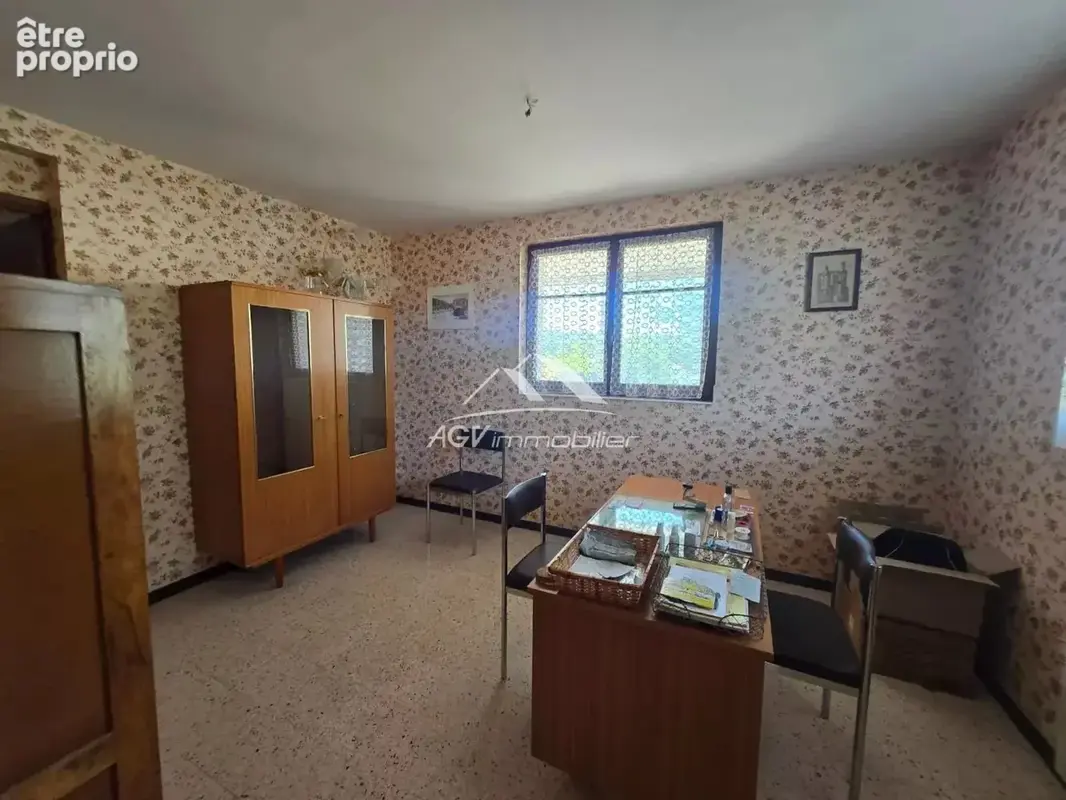 Au calme sur 1252 m² de terrain clos,165m² habitable, 2 logements - photo 11