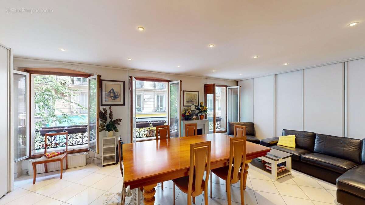 Appartement 75 m² à Paris-10e  - photo 4