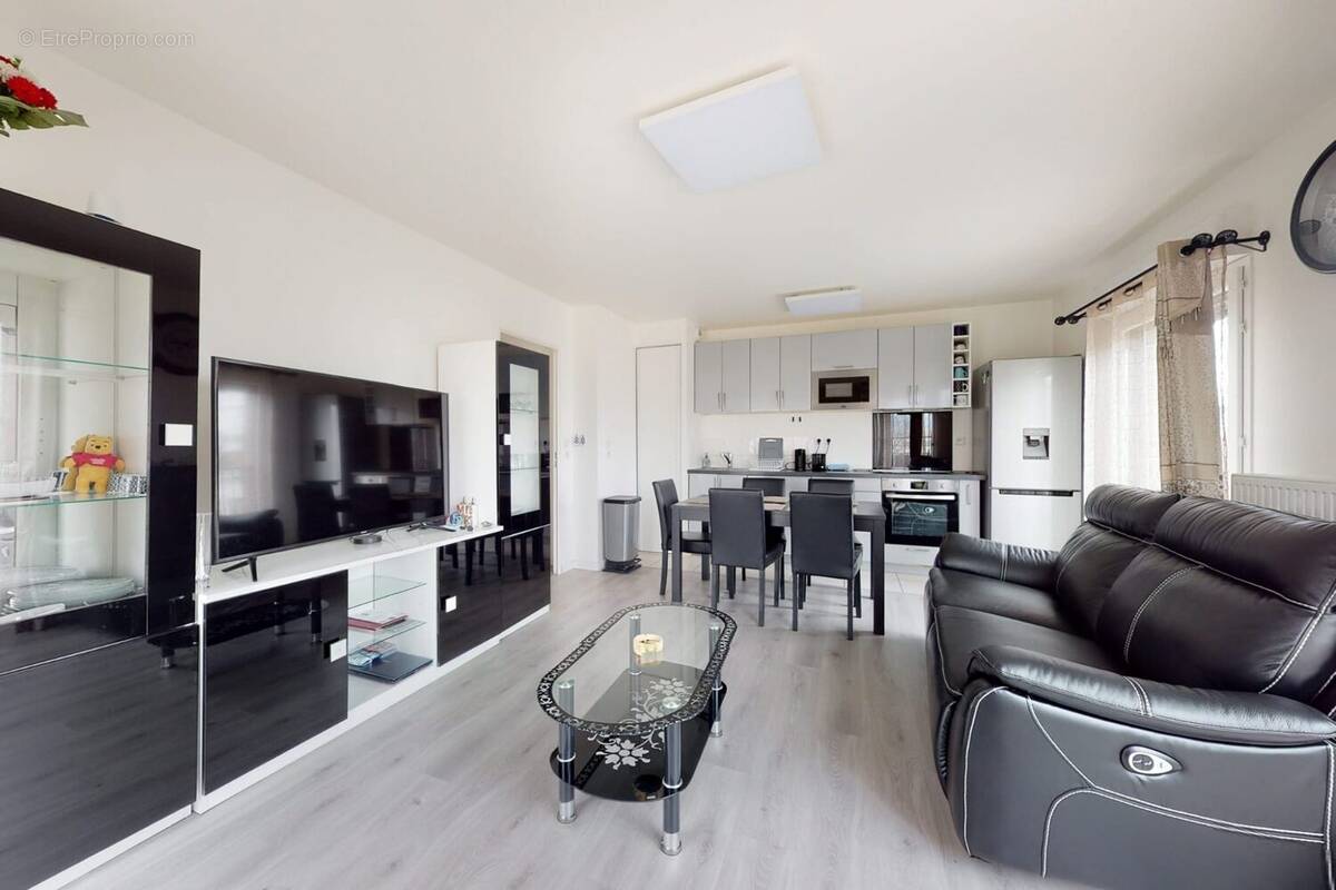 Appartement à LE BLANC-MESNIL