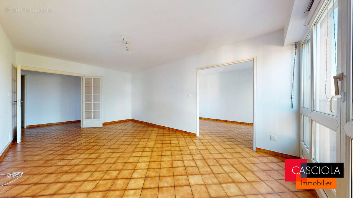 Appartement 85 m² à Metz  - photo 3