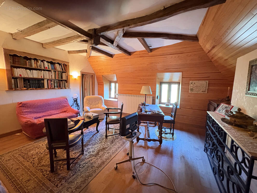 Maison à RILHAC-XAINTRIE