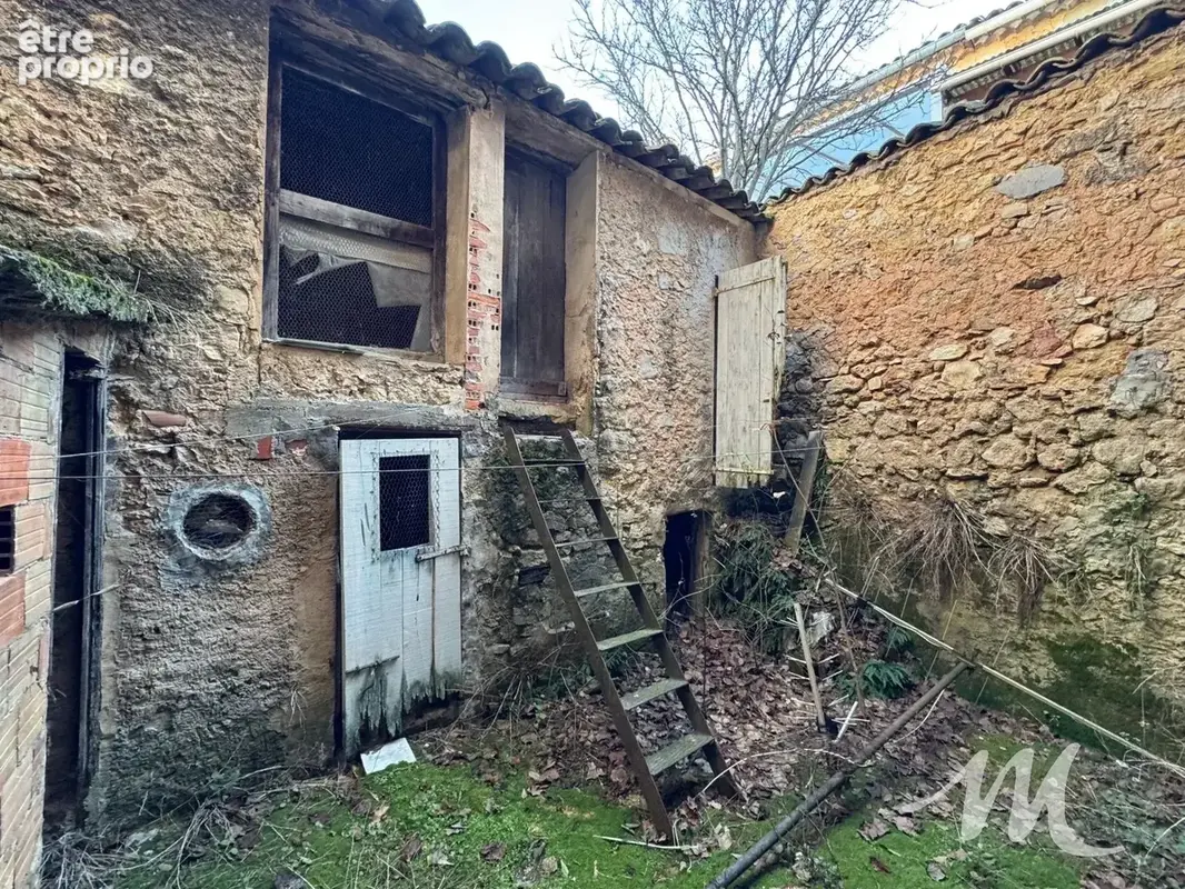 Grande maison de Village à rénover - photo 2