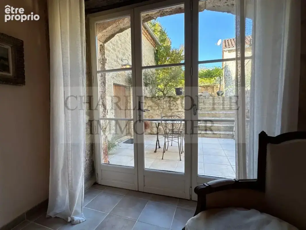 Propriété de caractère au cœur de 17 hectares de nature, avec maison principale, gîtes et piscine - photo 17