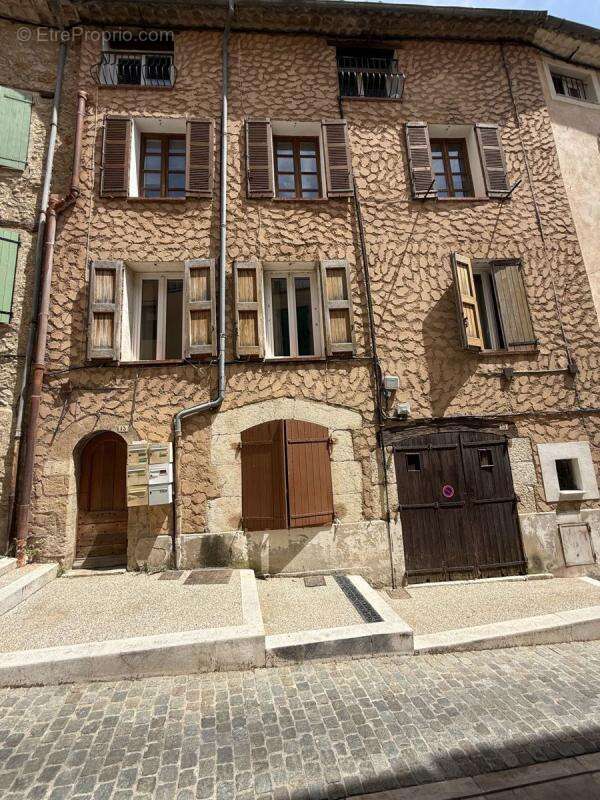 Appartement à CALLIAN