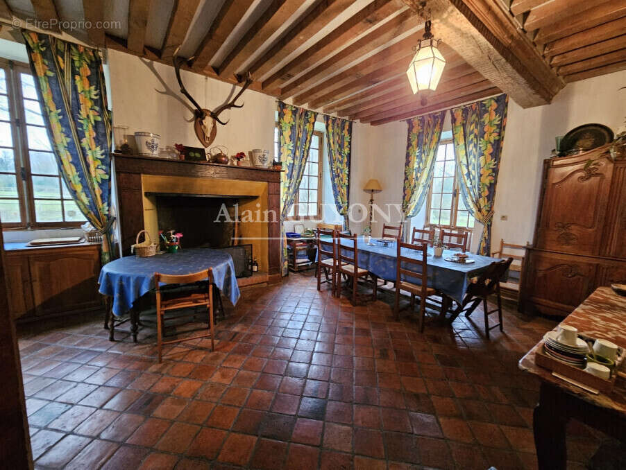 Maison à PONT-L&#039;EVEQUE