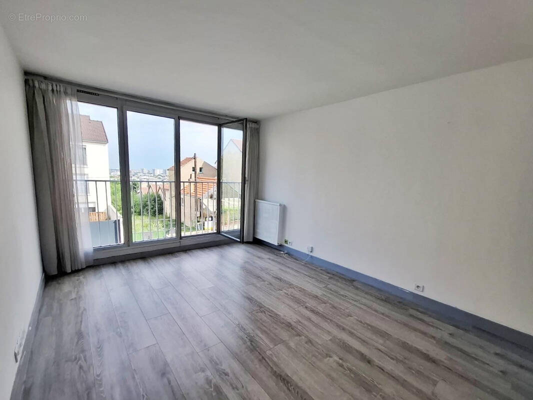 Appartement à NANTERRE