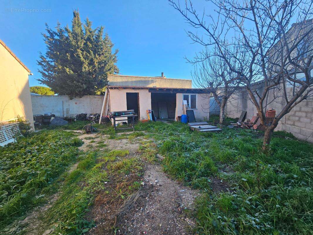 Maison à SAINT-VICTORET