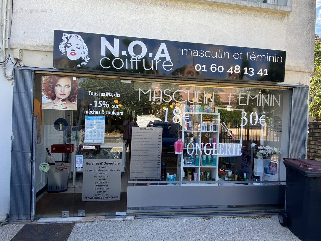 Commerce à PARAY-VIEILLE-POSTE