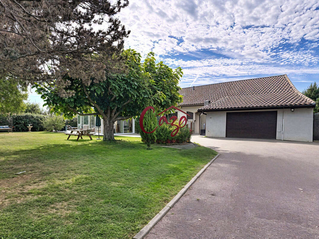 Maison à SALLEBOEUF