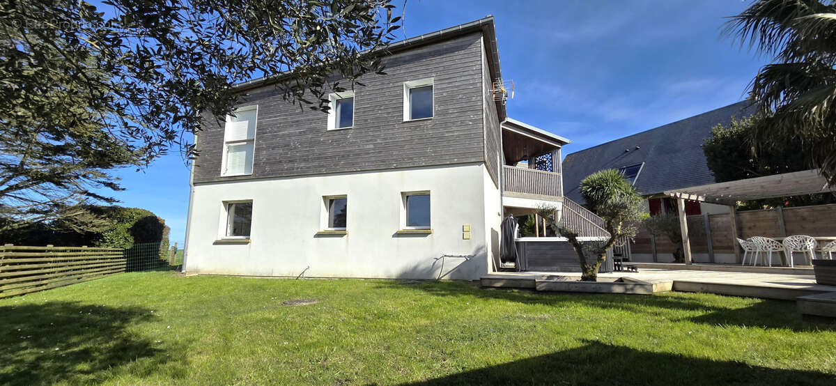 Maison à GRANDCAMP-MAISY