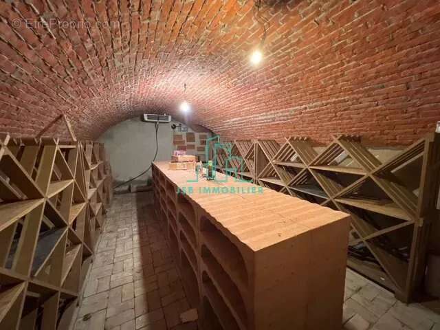 Maison à CHALLES-LES-EAUX