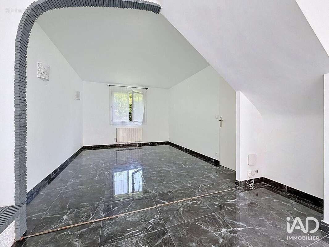 Photo 8 - Maison à OZOIR-LA-FERRIERE