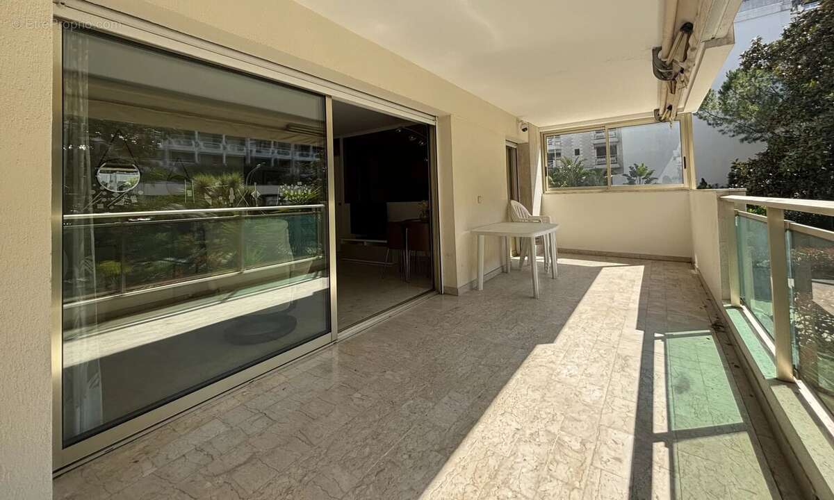 Appartement à CANNES