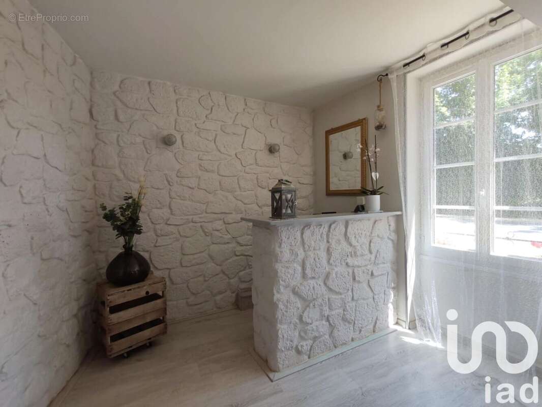 Photo 4 - Maison à SURGERES