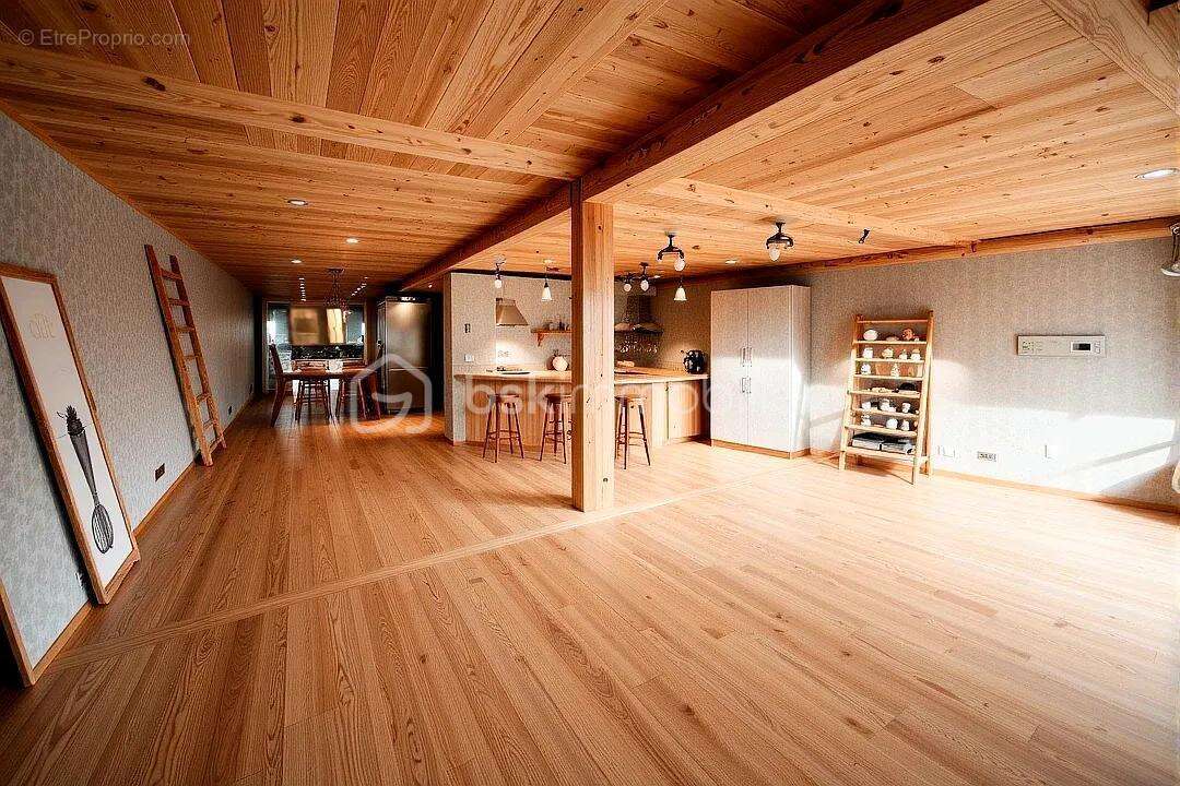 Commerce à VALRAS-PLAGE