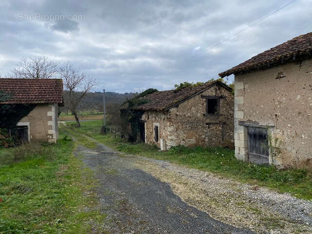 Maison à SAINT-PAUL-DE-SERRE