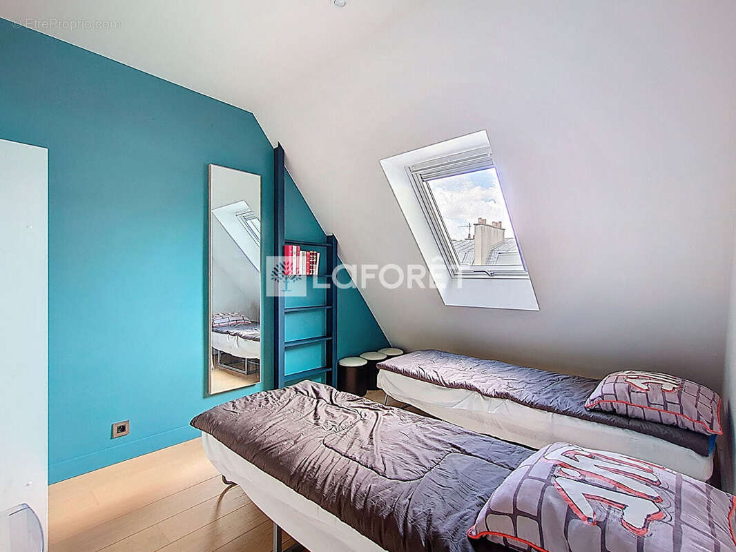 Appartement à PARIS-8E