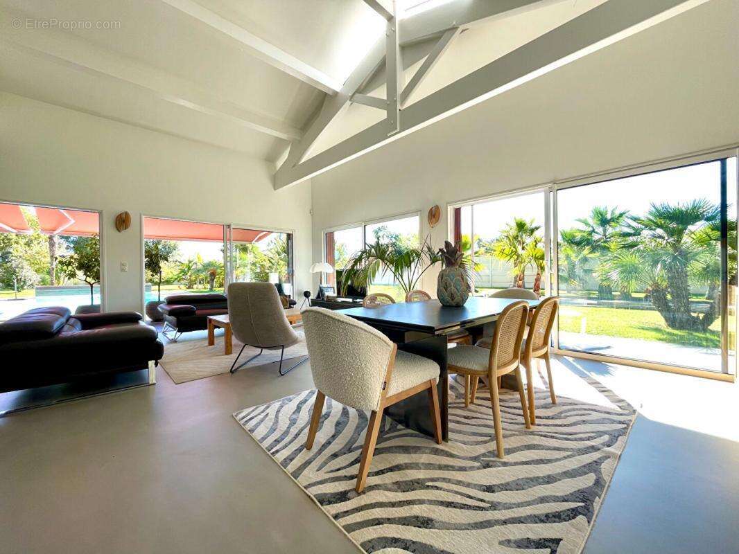 Superbe Villa Cestas 5 pièce(s) 252 m2 + garages + piscine - photo 5