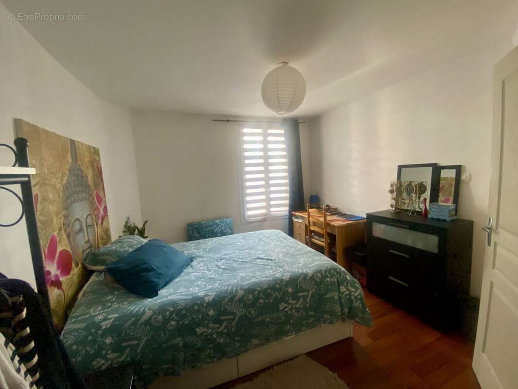 chambre - Appartement à EPERNON