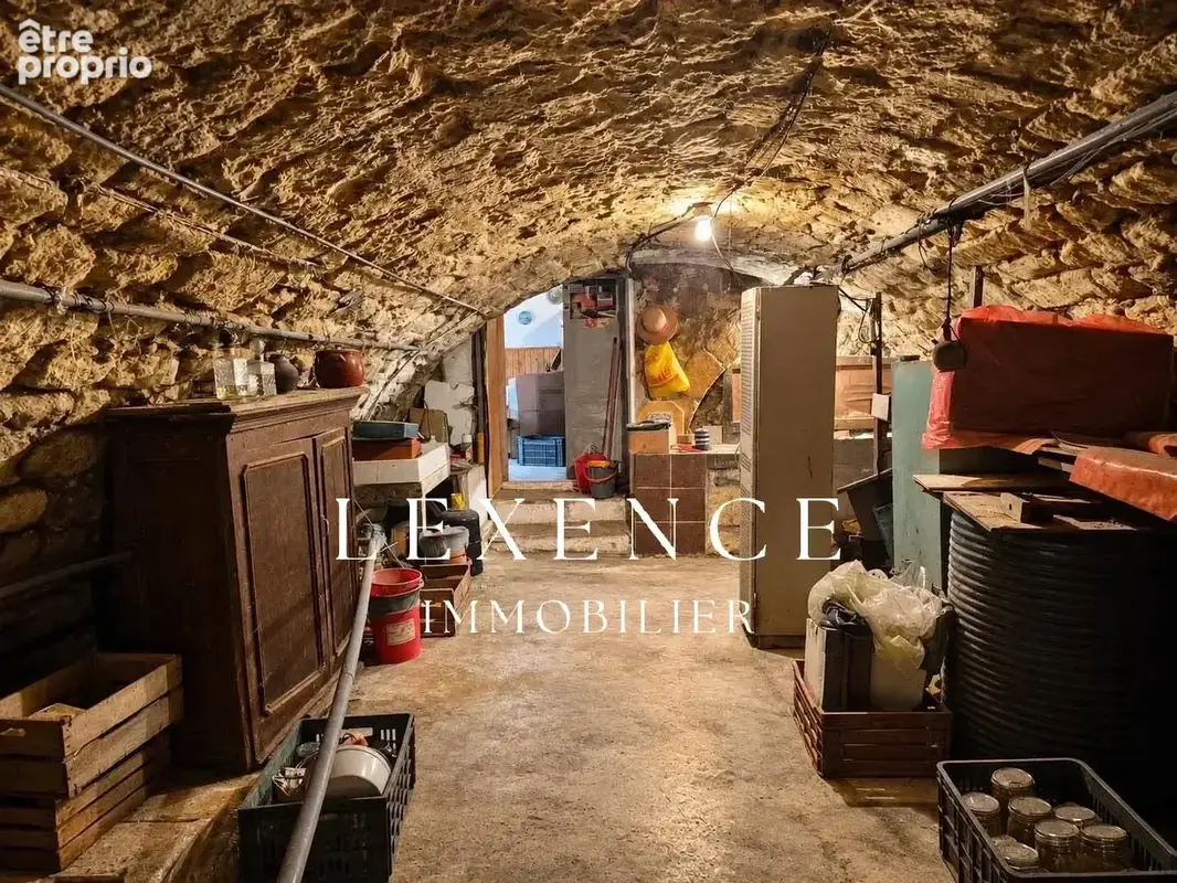 Immeuble de 135m² centre ville Mallemort - photo 30