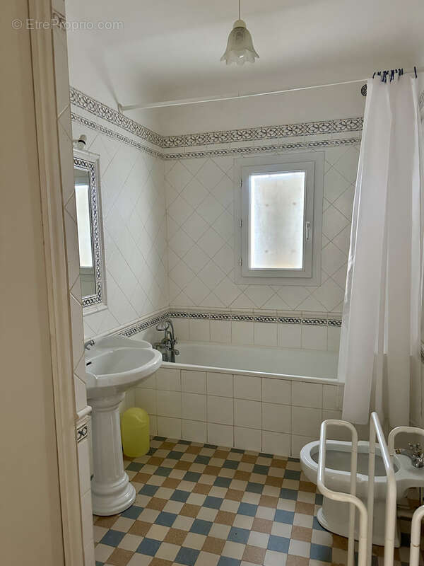 Maison à LA LONDE-LES-MAURES