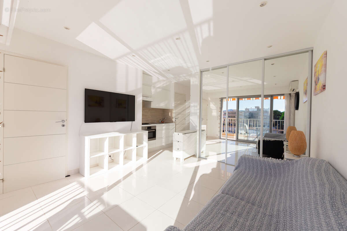 Appartement à MANDELIEU-LA-NAPOULE