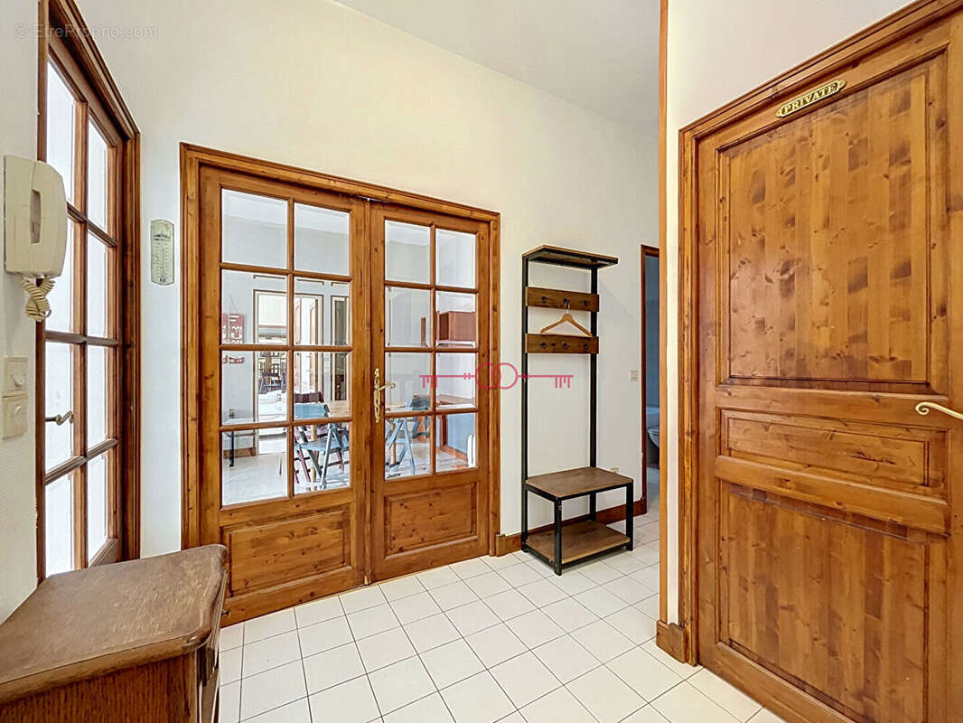 Appartement 4 pièces de 90,56 m² Carrez avec cave de 50 m² et parking - photo 5