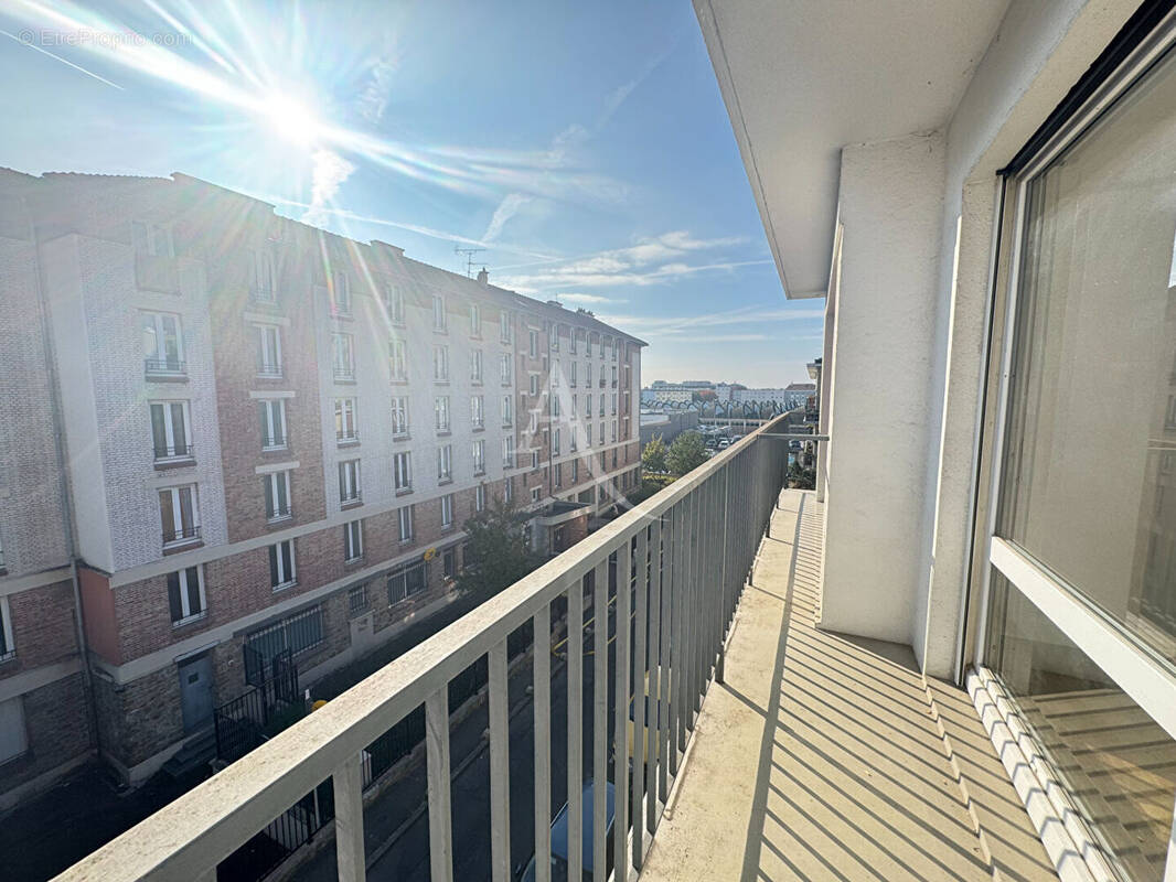 Appartement à FONTENAY-SOUS-BOIS