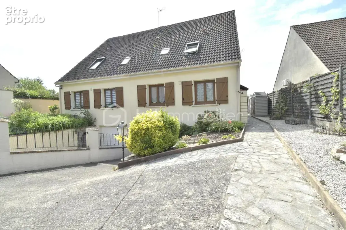 Maison à LA FERTE-ALAIS