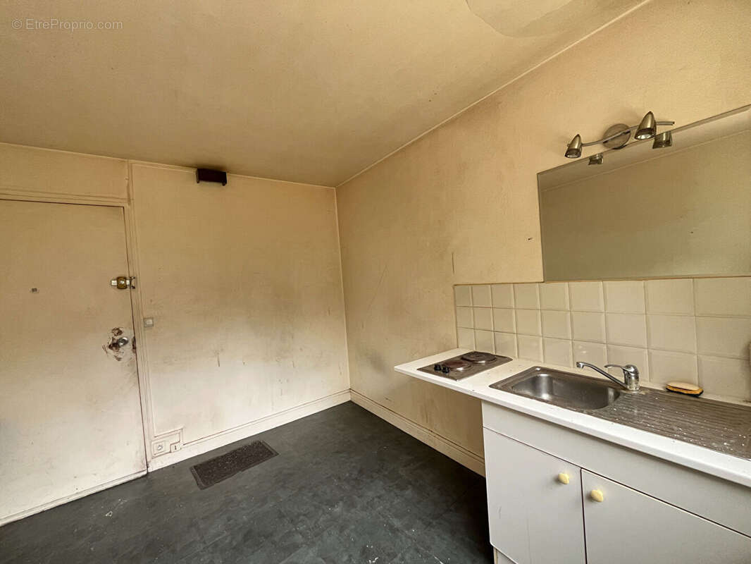 Chambre de service - 9.34 m2 / SAINT CLOUD VAL D'OR - photo 16