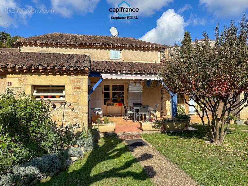 Maison à PUY-L&#039;EVEQUE