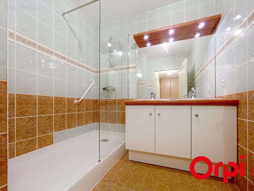 Appartement à MARSEILLE-12E