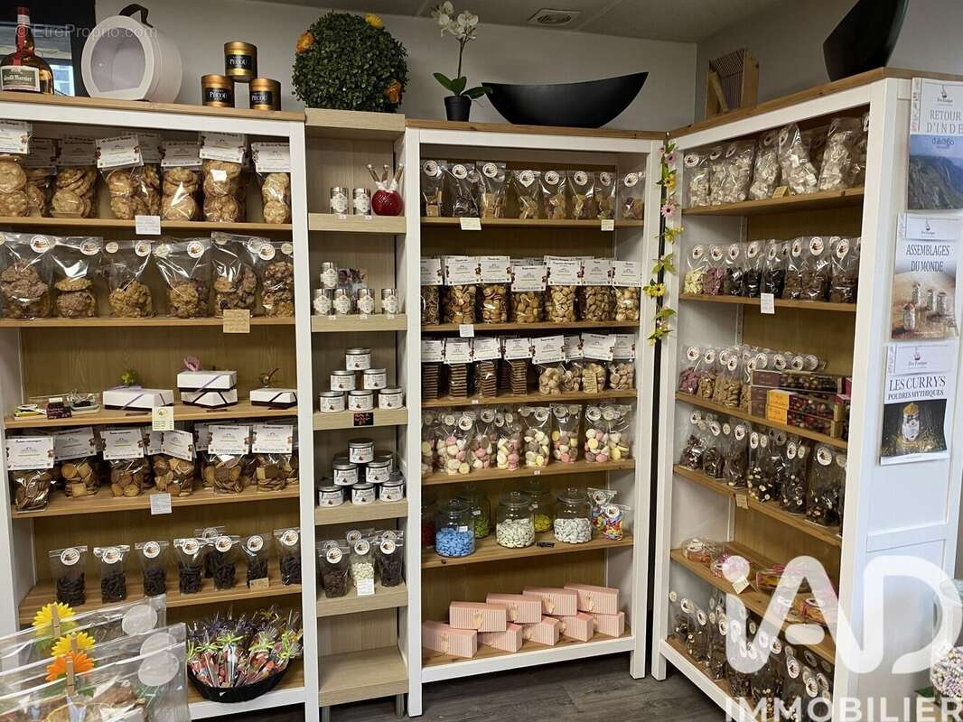 Photo 9 - Commerce à ROCHEFORT-MONTAGNE