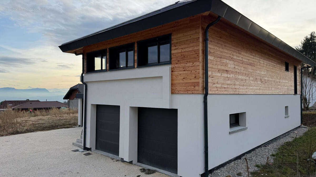 Maison à LES OLLIERES