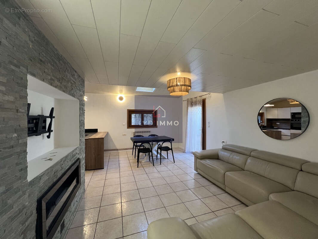 Appartement T3 avec grande terrasse - photo 7